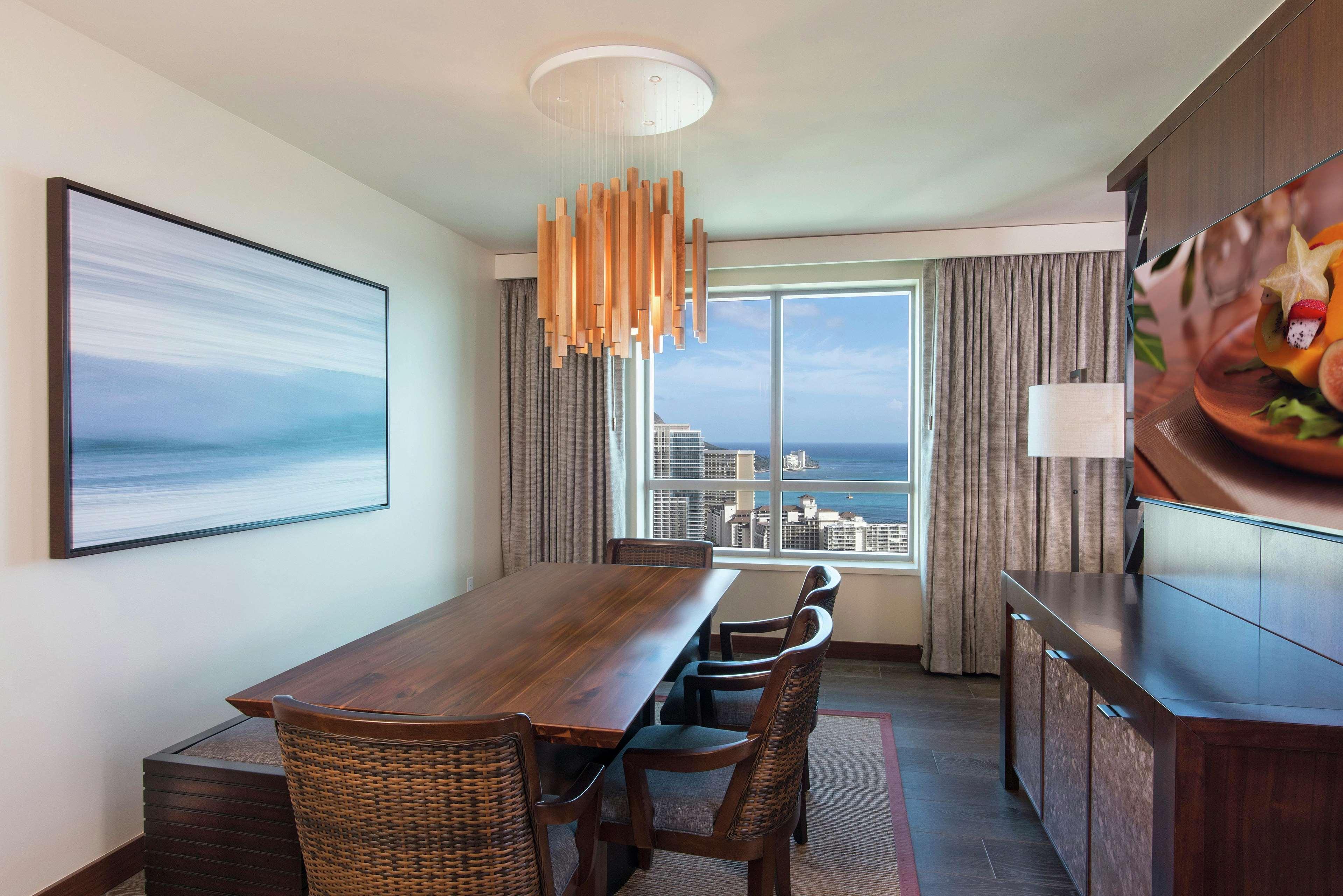 Hilton Grand Vacation Club The Grand Islander Waikiki Resort 3*