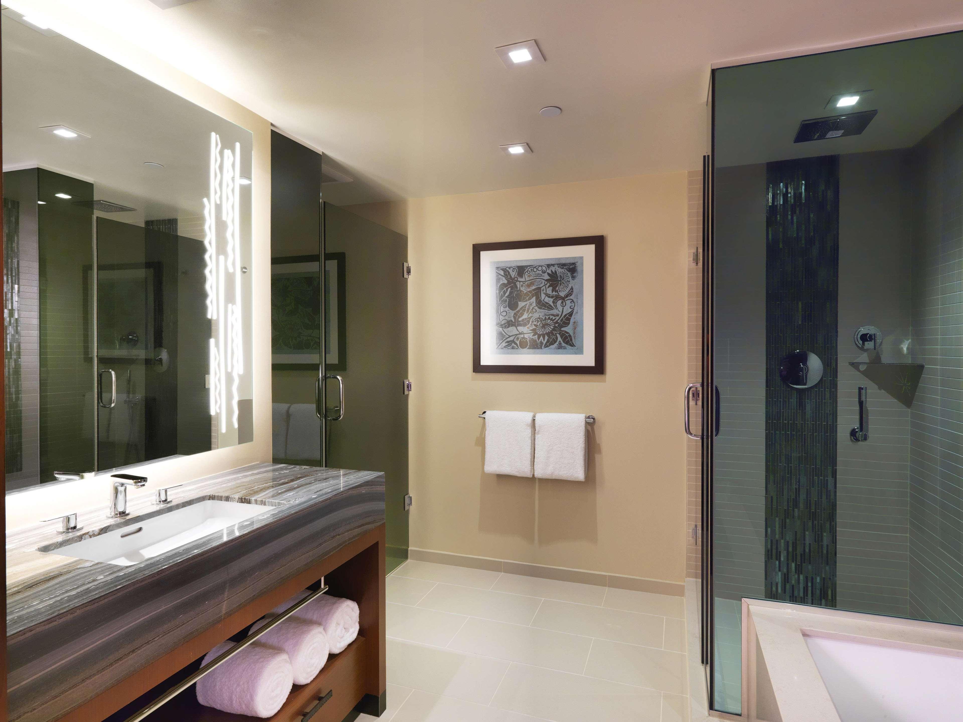 Hilton Grand Vacation Club The Grand Islander Waikiki