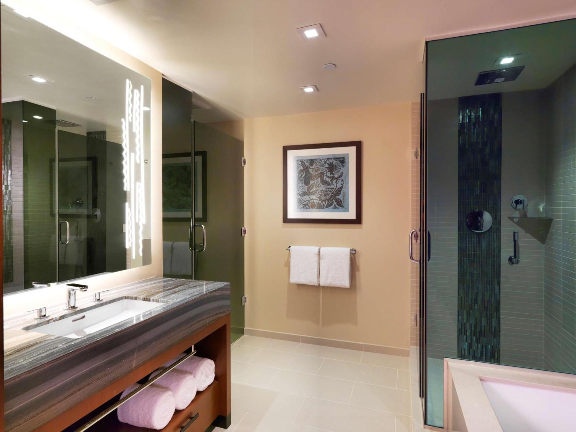 Hilton Grand Vacation Club The Grand Islander Waikiki Honolulu